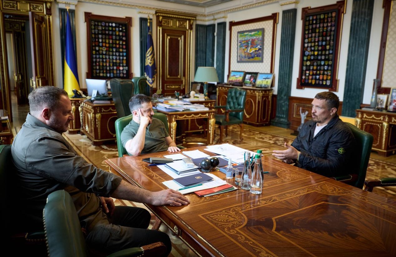 Олександр Усик відвідав Офіс Президента обговорили підтримку України на міжнародній арені